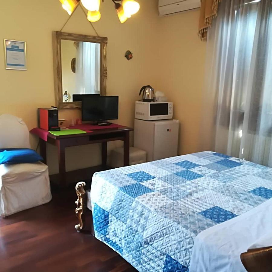 B&B L'Isola Di Casa ブレンバーテ エクステリア 写真