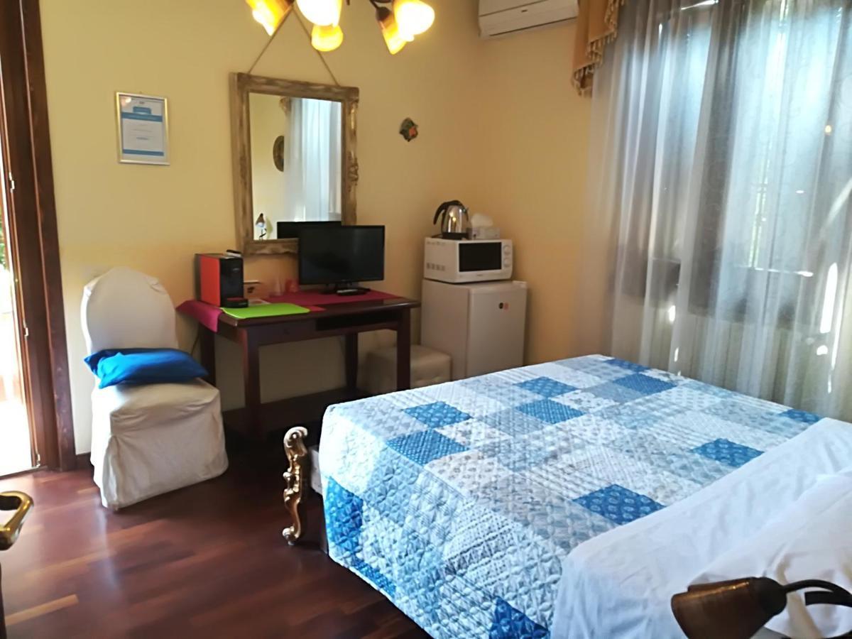 B&B L'Isola Di Casa ブレンバーテ エクステリア 写真